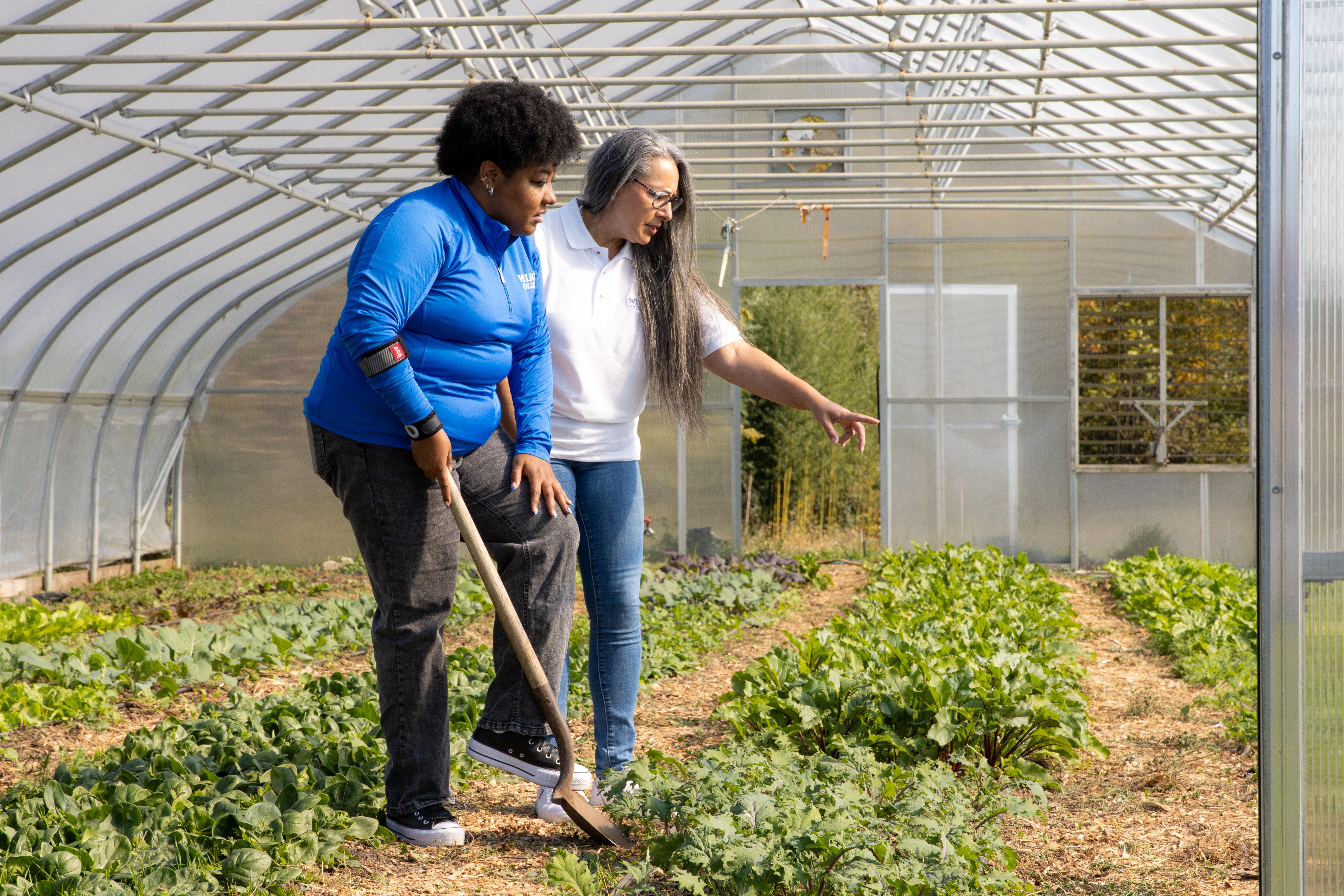 occupational therapy instructor and student